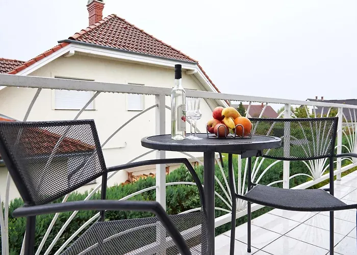 Apartament Brigitte Buekfuerdo Bük